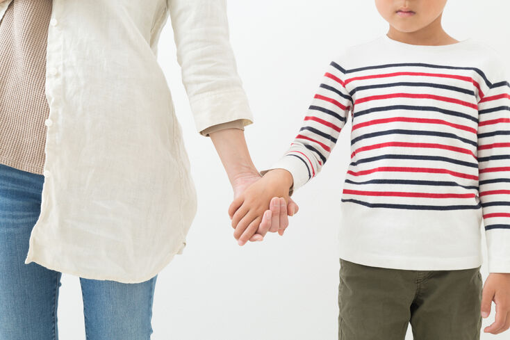子供を連れて家出するなら何が必要？離婚や親権を有利に進めるための知識と支援策